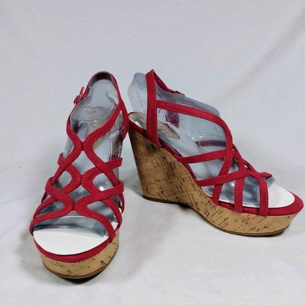 Fergie Villa Azalea Pink Wedge Sandals 7